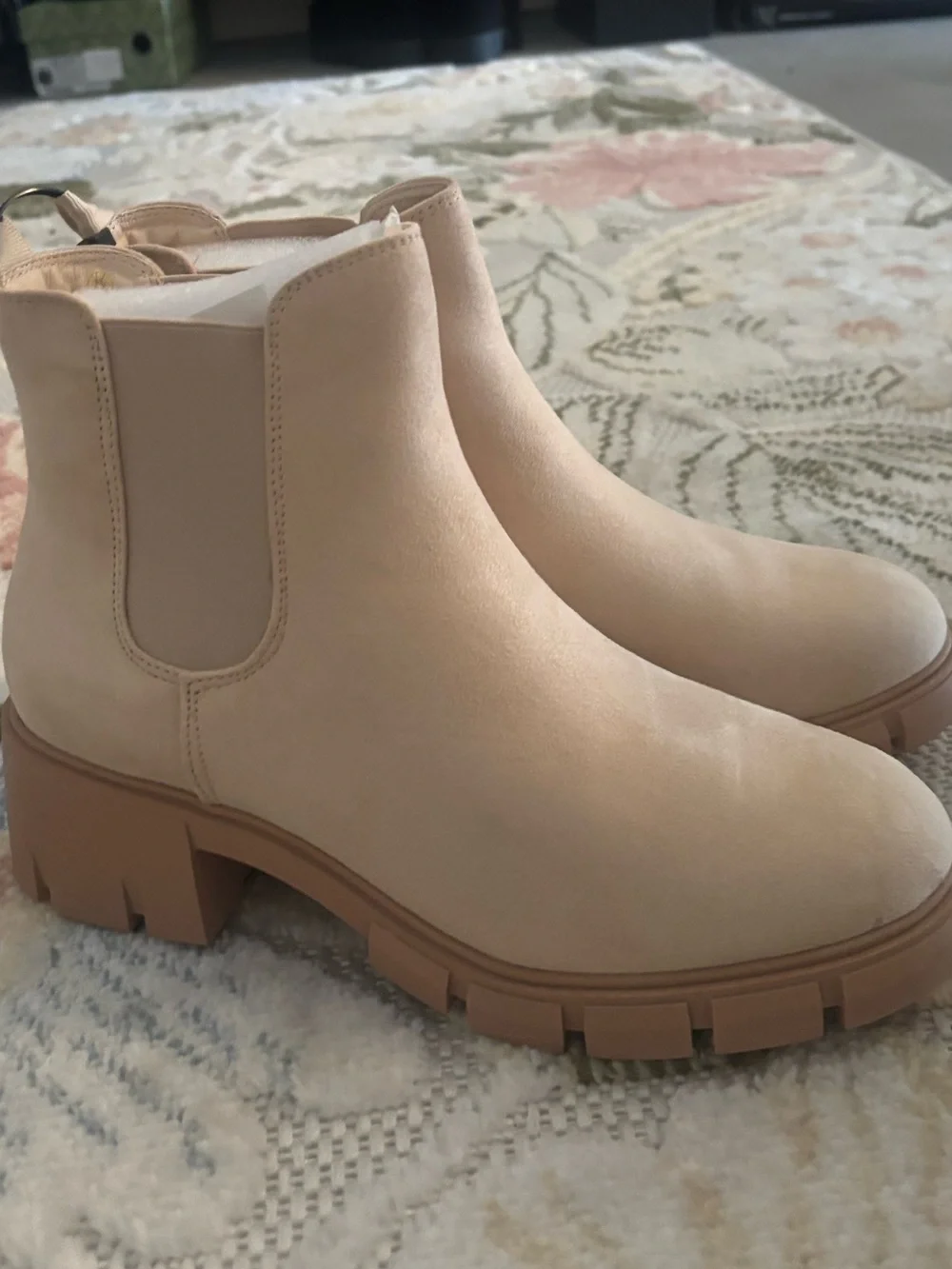 Women’s Cream Chunky Chelsea Boot